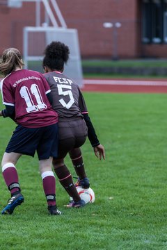 Bild 30 - C-Juniorinnen Halstenbek-Rellingen - St.Pauli : Ergebnis: 0:5